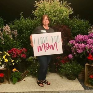 Meet your Posher, Debbie